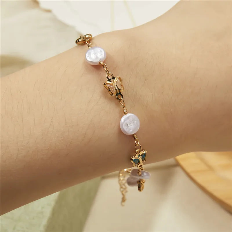 Exquisite Heart Shaped Charm Bracelet