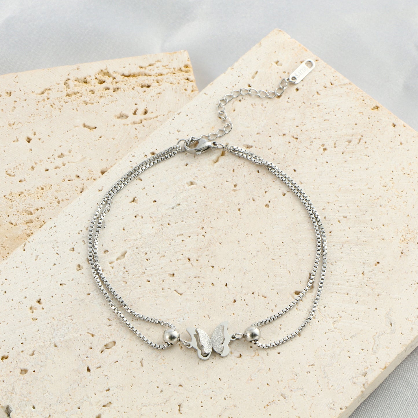 1PC Delicate Butterfly Shaped Beads Chain Anklet - Waterproof, Travel-Friendly, Beach-Perfect, Street-Chic Ankle Bracelet for Women