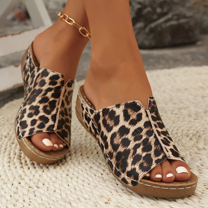 Classic printed platform sandals