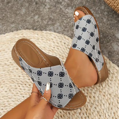 Classic printed platform sandals