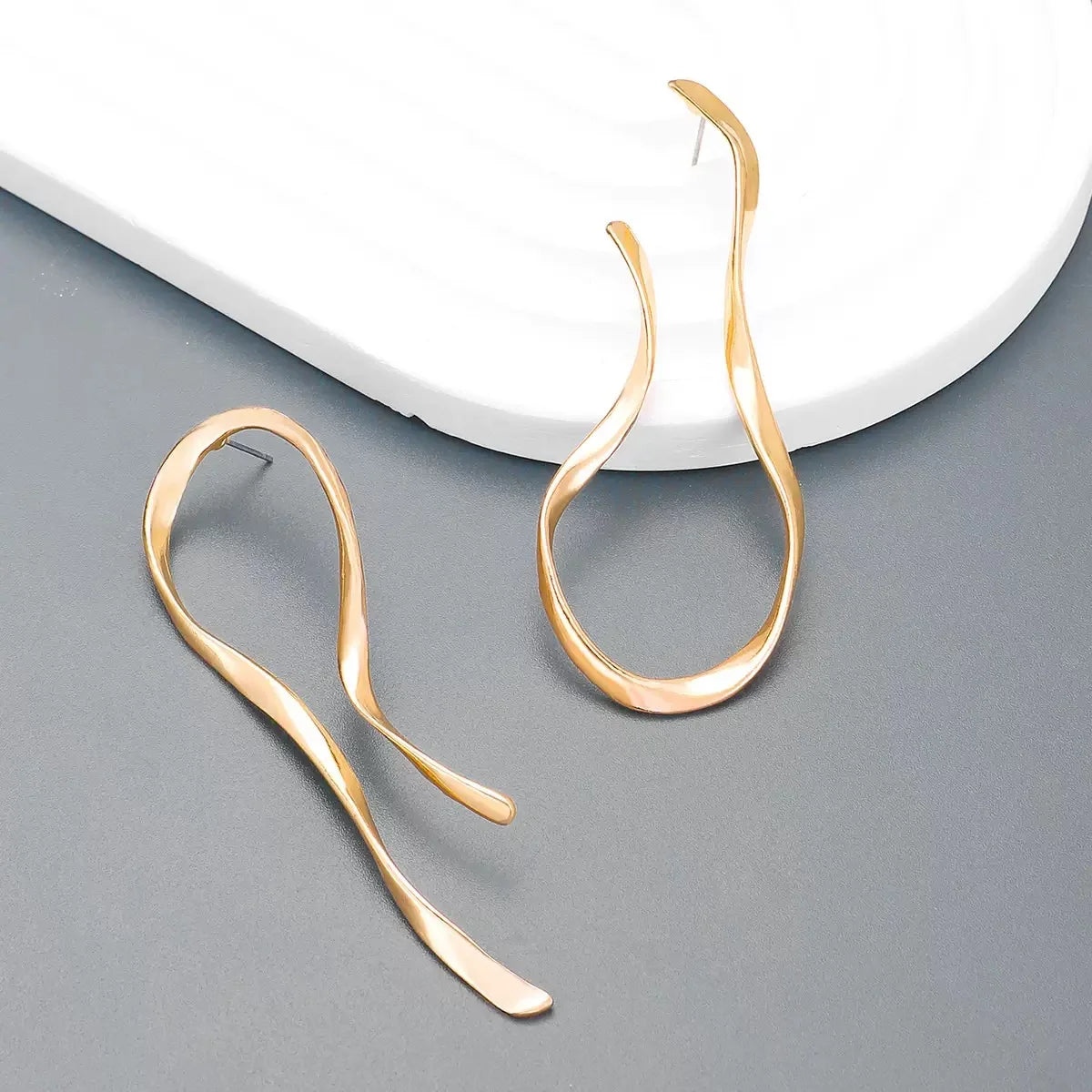 Exquisite Hanging Earrings