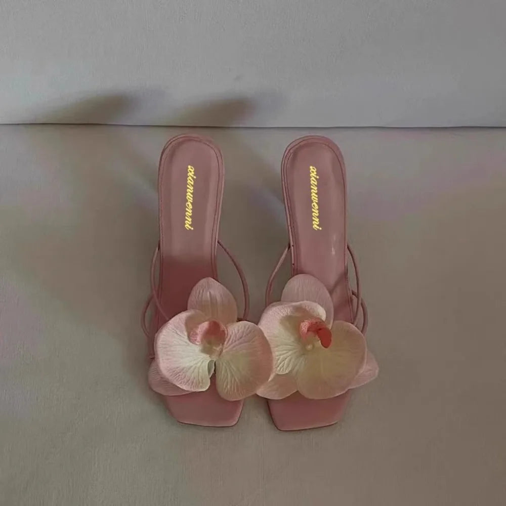 Elegant Flowers Design Women's Sandals